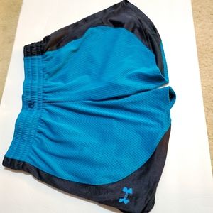 Under Armour loose youth mesh shorts